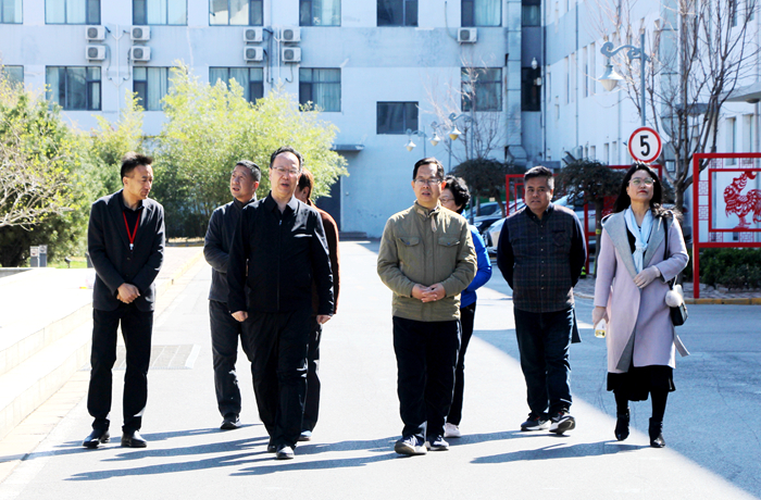 省詩協(xié)對外交流中心與鄉(xiāng)村工委、新詩工委 蒞臨金鳳工業(yè)園采風(fēng)